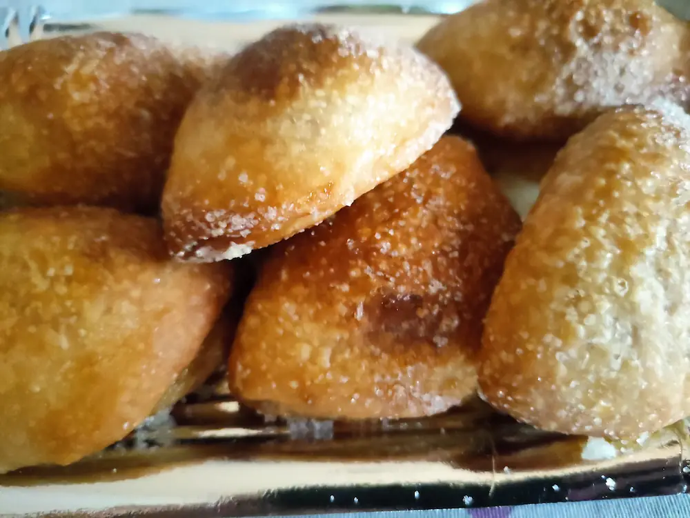 Pastissets de moniato, empanadillas dulces de boniato típicas de la Plana