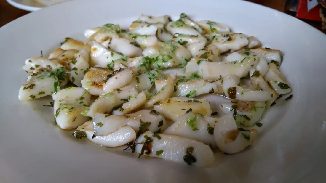 Chipirones a la plancha con perejil, Bar Avenida del Mar Onda