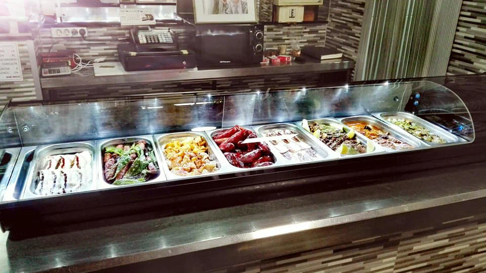 Barra de tapas del Bar Cafetería Moya en Onda