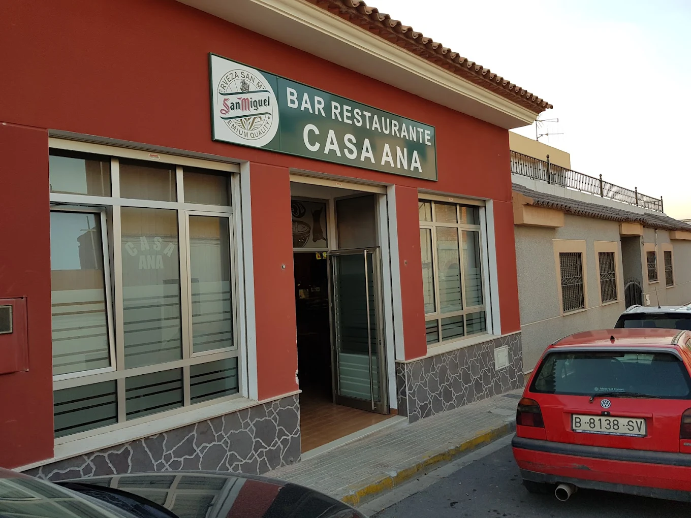 Fachada del Bar Restaurante Casa Ana en Onda