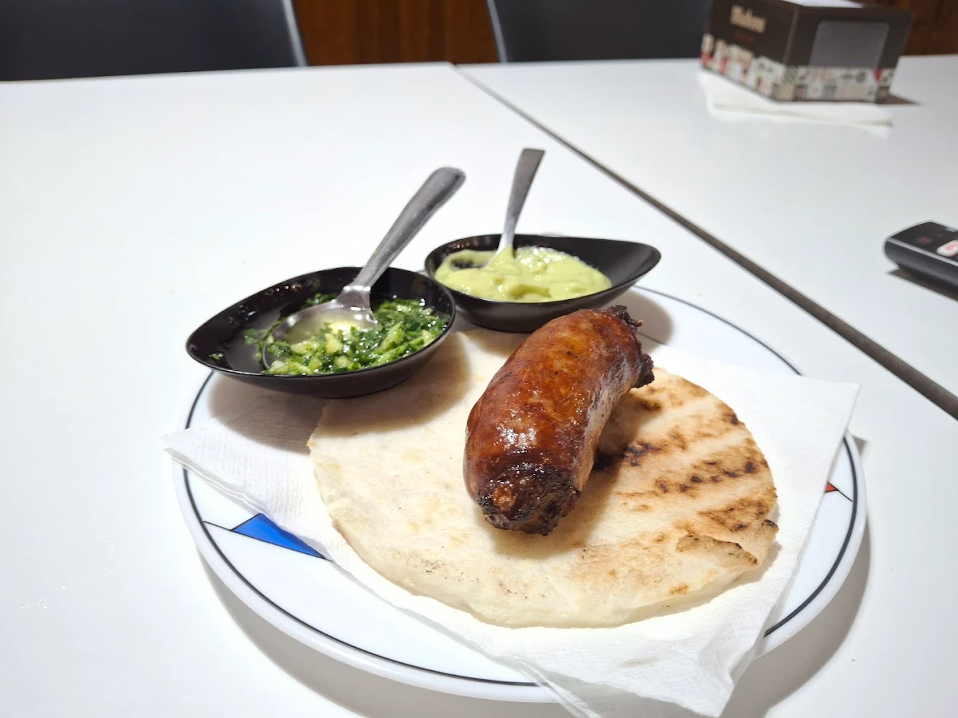 Chorizo con arepa y chimichurri en Bar Cervantes 59, Onda
