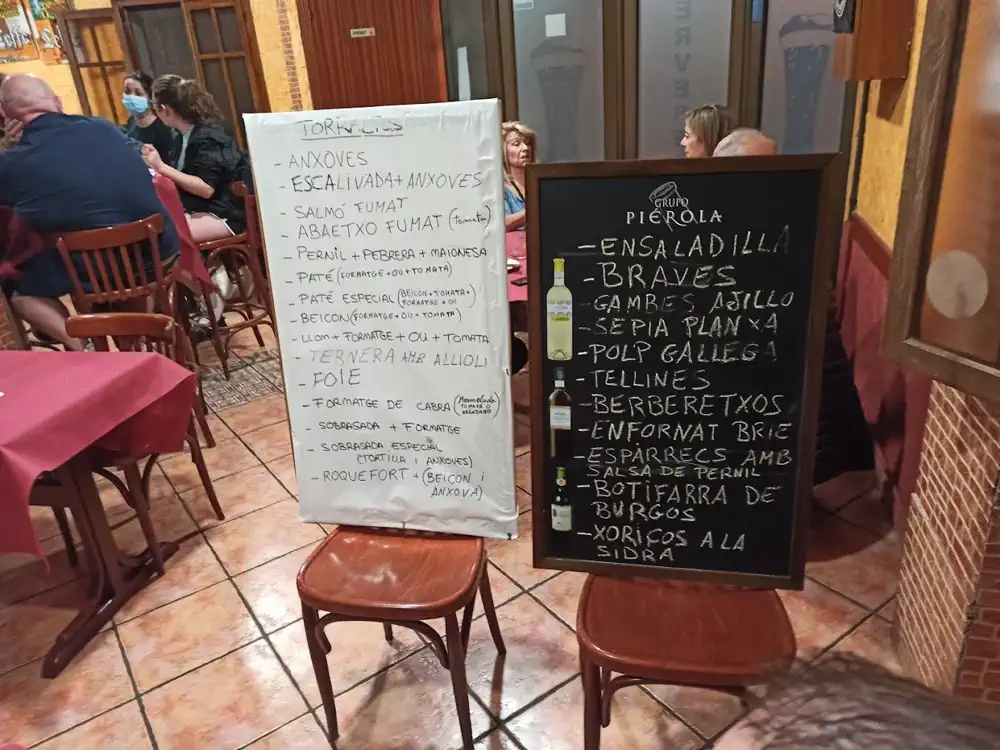 Pizarra con la carta del día en La Cerveseria de Bea
