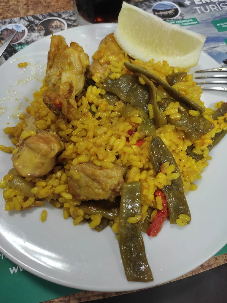 Paella valenciana del Bar Pino