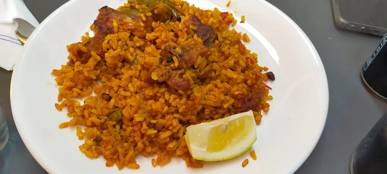 Paella valenciana del menú del día