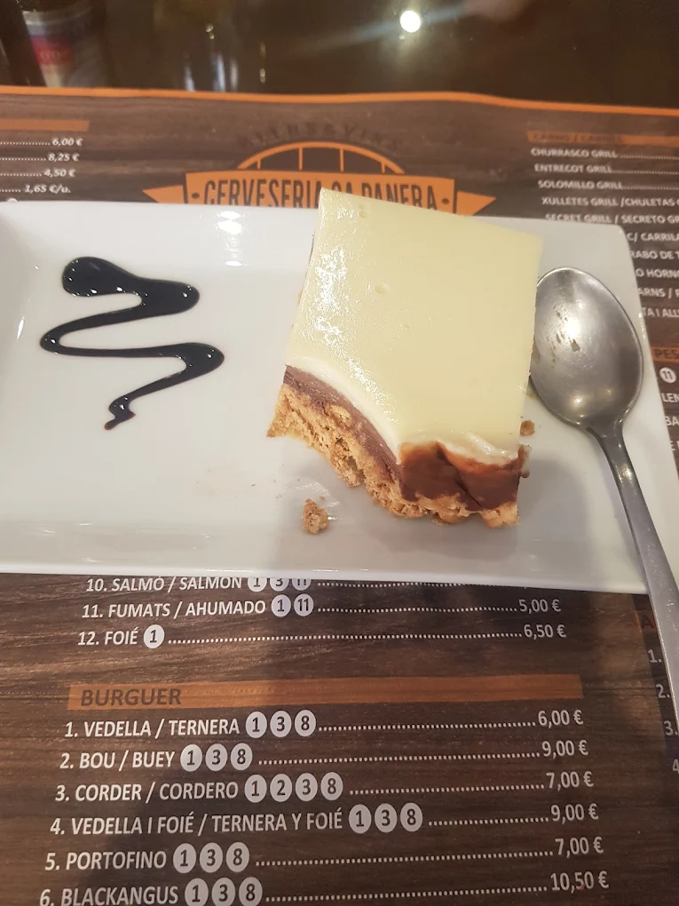 Tarta casera de postre en Cervesería Ca Panera