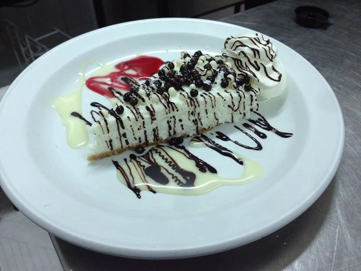 Tarta de postre casera en Cafetería Chesa