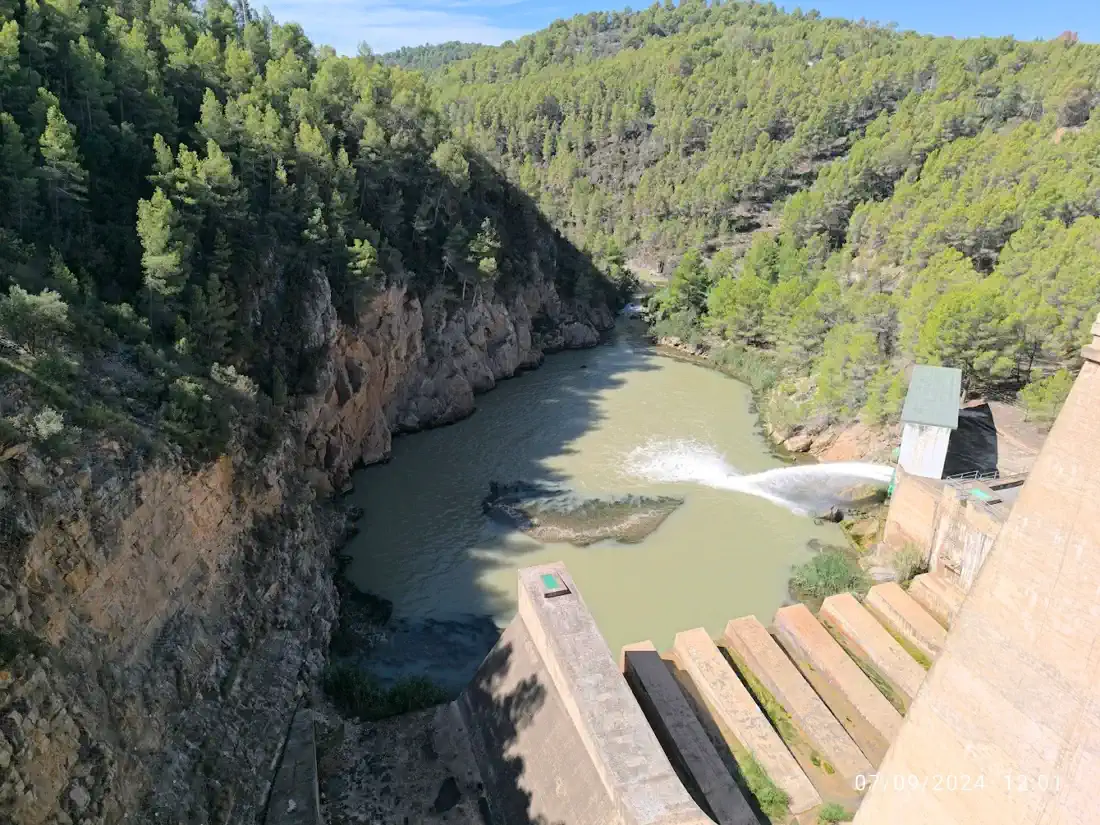 Presa del Mijares y entorno natural donde opera Nucs