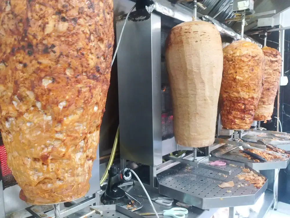 Pak Kebab local en Onda