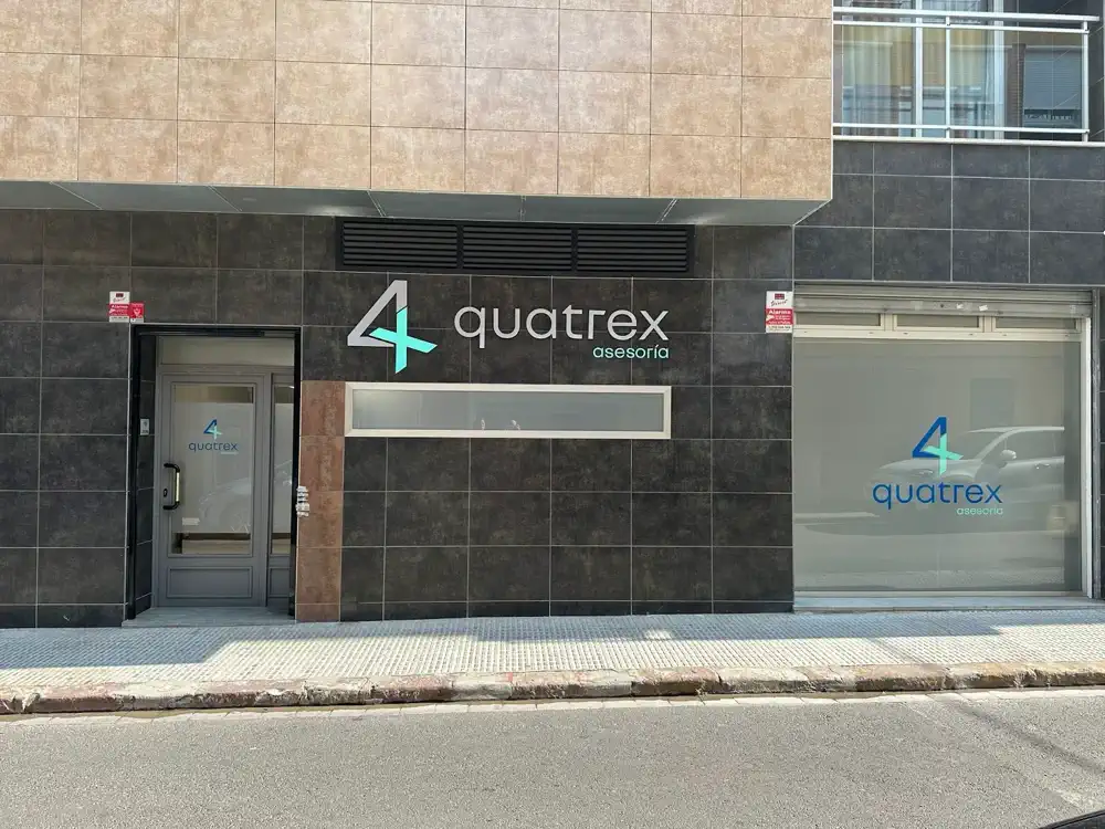 Fachada Quatrex Asesoria Onda