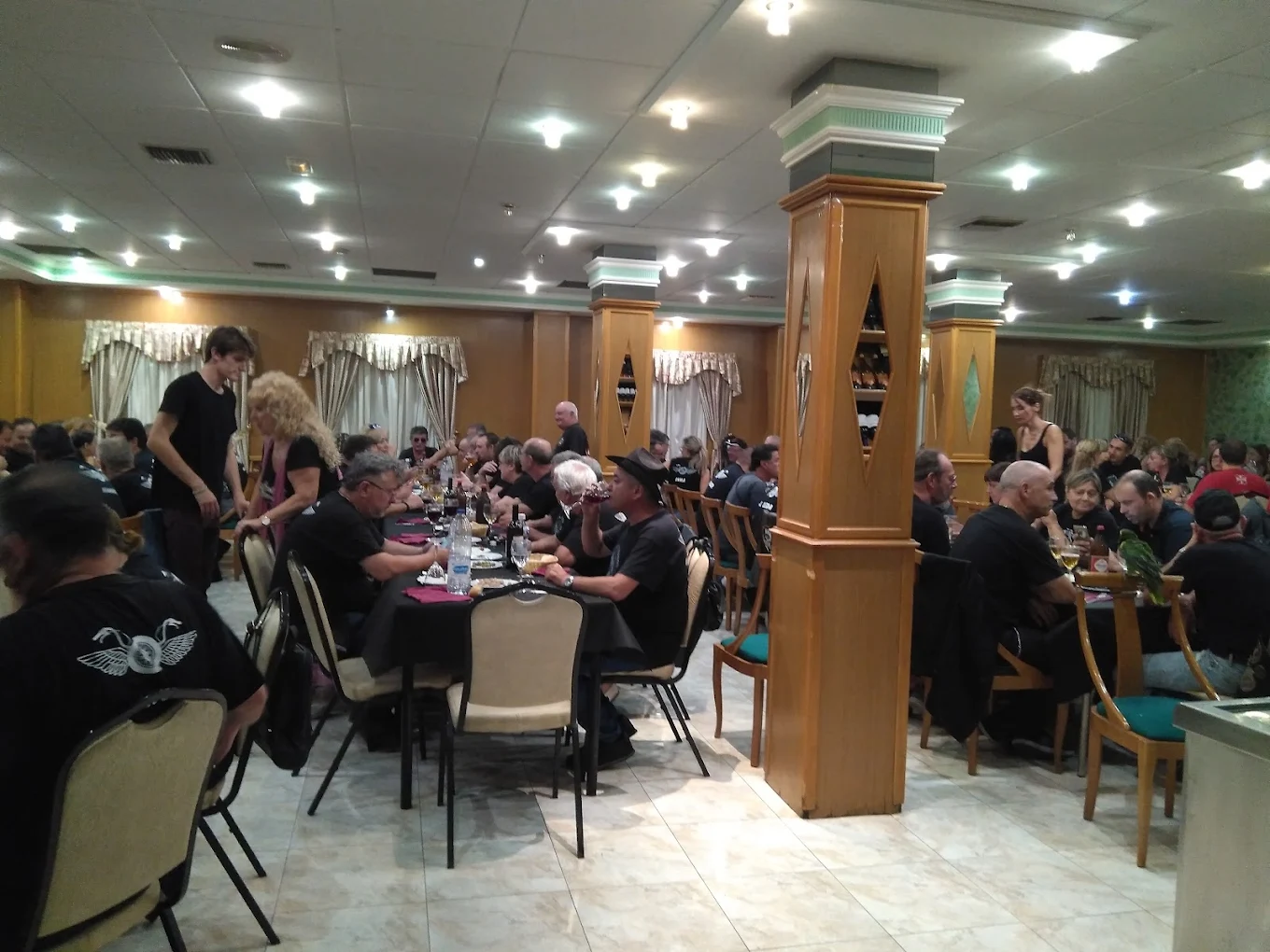 Sala de banquetes del Restaurante Alonso con capacidad para 240 personas