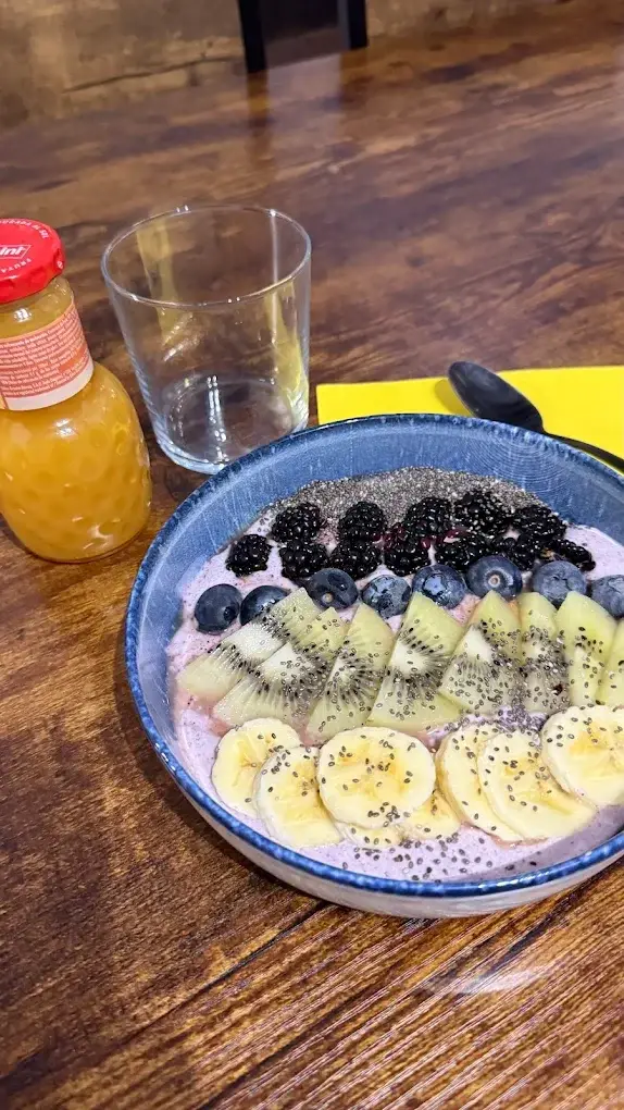 Smoothie bowl con frutas en El Sentidet