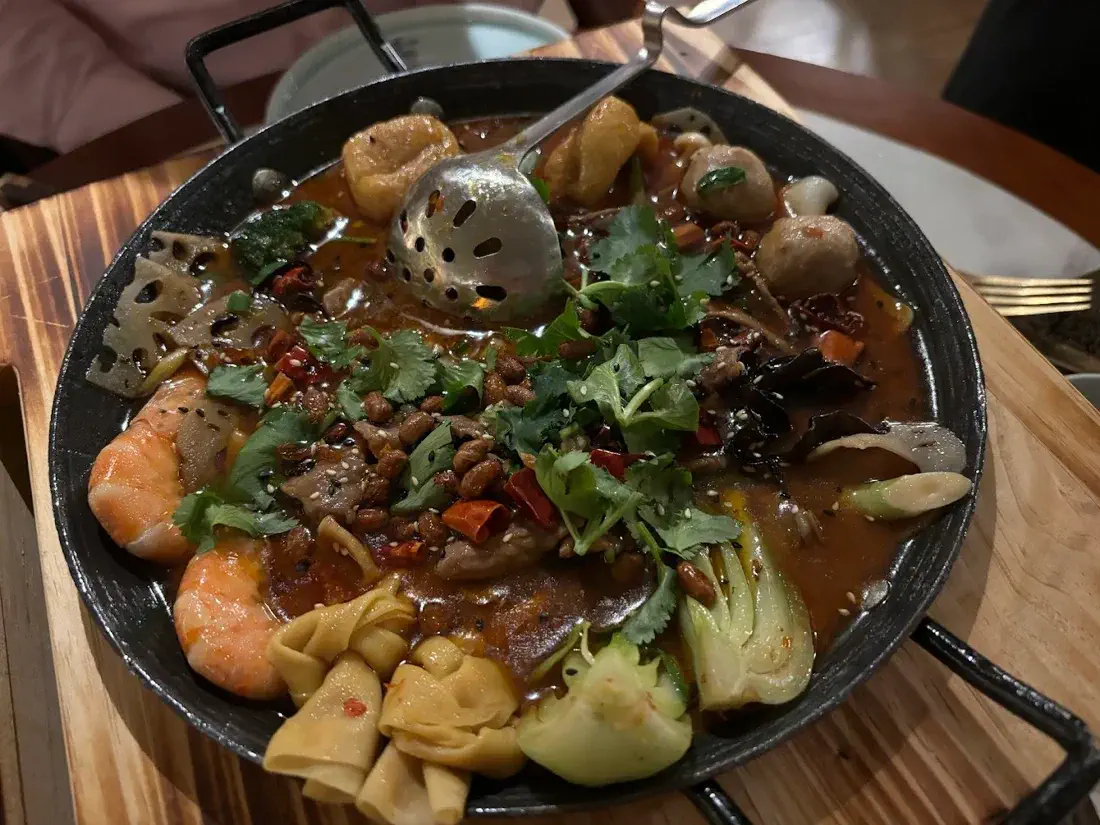 Cazuela china en el Restaurante Yi Jiang Nan