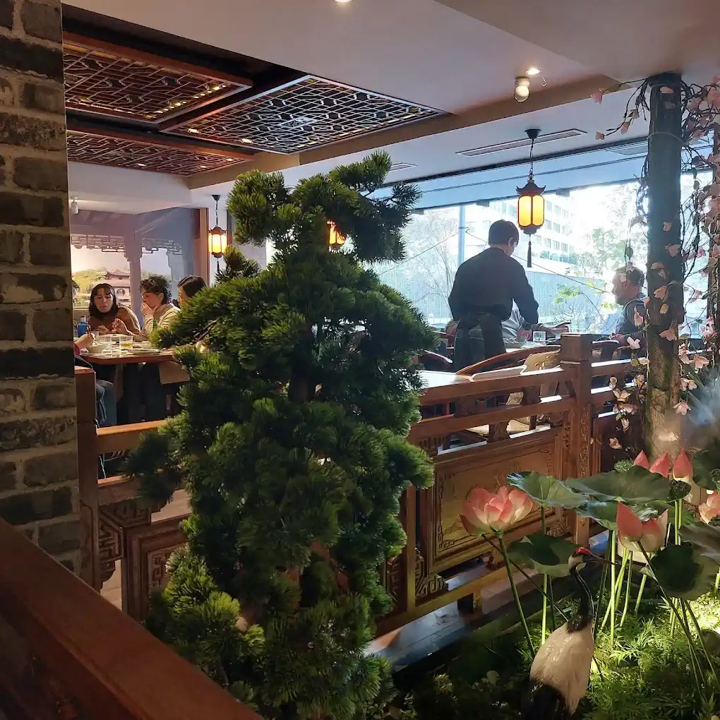 Interior del Restaurante Yi Jiang Nan