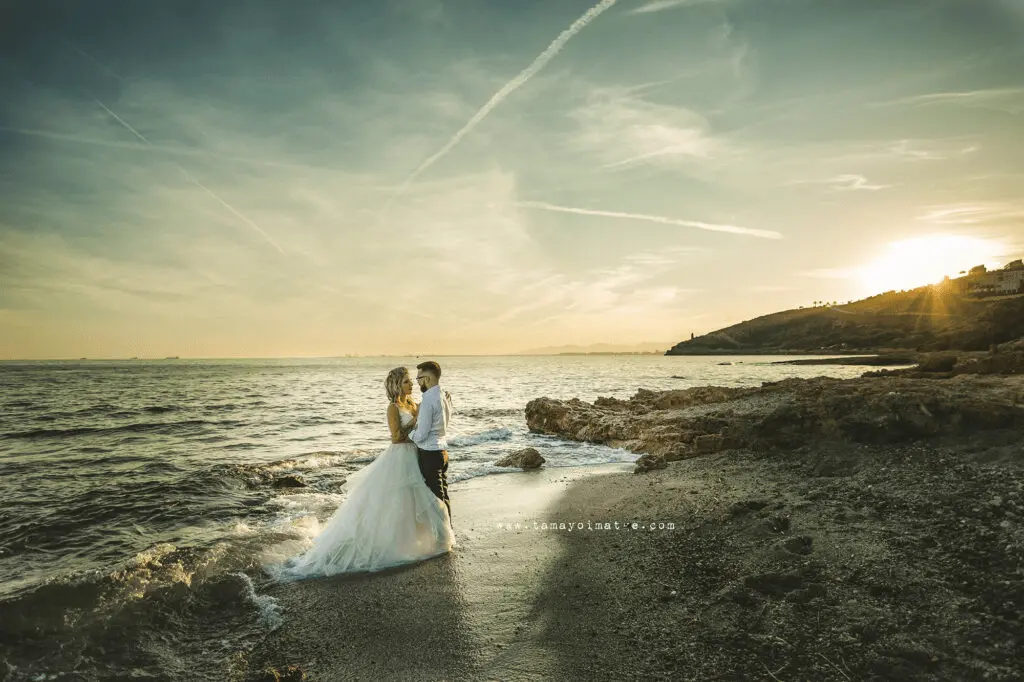 Reportaje de boda en la playa al atardecer, Tamayoimatge Onda