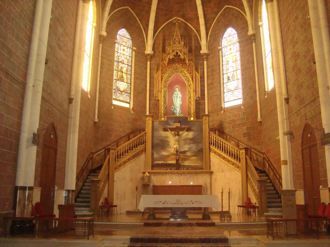 Interior of the Sanctuary of Our Lady of Hope in Onda, with the neo-Gothic central nave and the high altar at the far end
